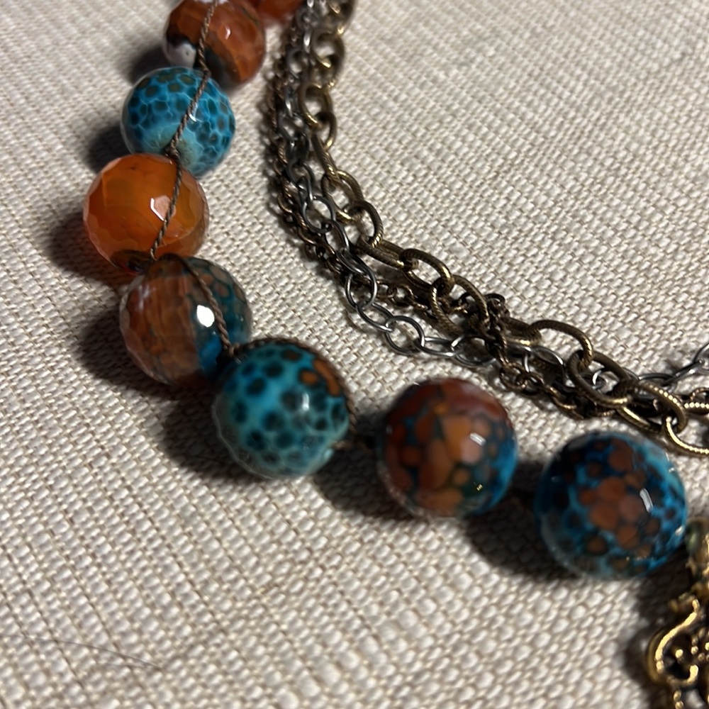 Semi-precious and glass bead costume necklace by Julio - Picture 3 of 5